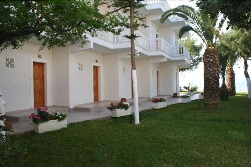 Posidonia Pension อมารินโธส ภายนอก รูปภาพ
